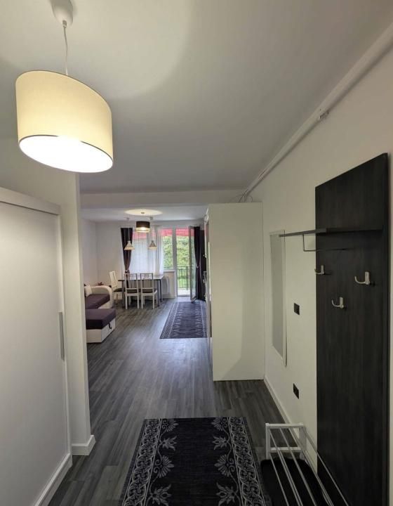 Apartament cu 3 camere , gradina,parcare inclusa,zona Eroilor – fotografia 2 din 8