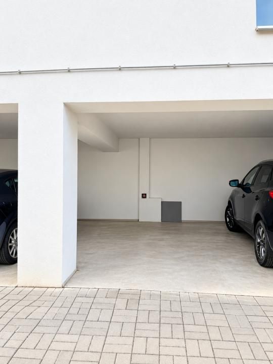 Apartament cu 3 camere, curte proprie si parcare, de vanzare in Floresti – fotografia 13 din 13