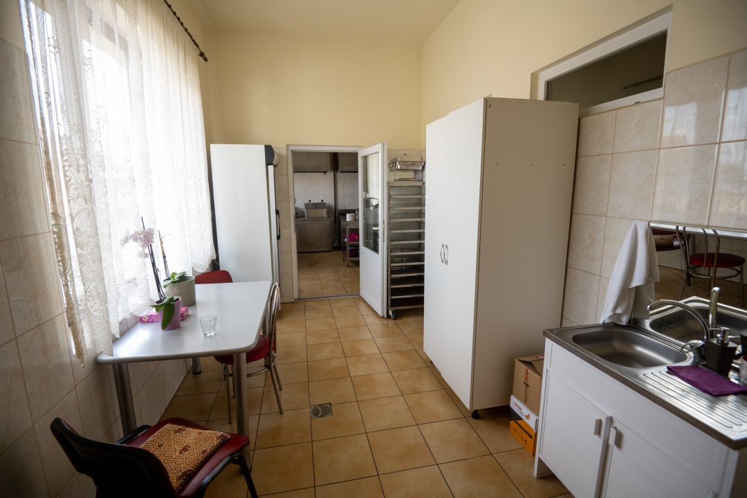 Hotel Miky Arad de vanzare | Investitie cu utilizari multiple | 42 camere cazare – fotografia 44 din 66