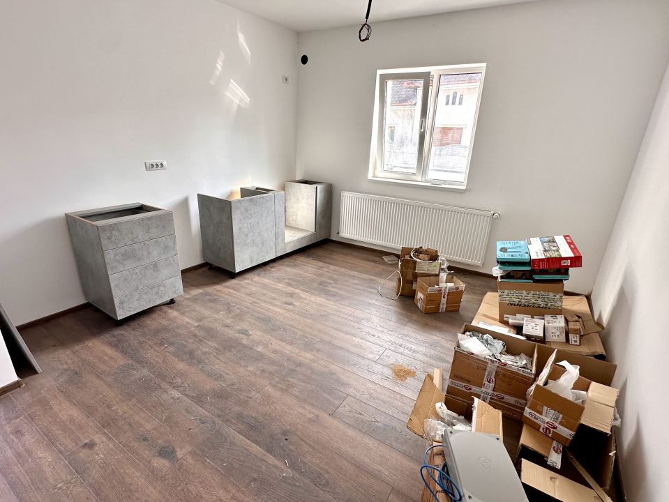 CASA DE VANZARE I 246 MP UTILI I TEREN 446 MP I COMPARTIMENTATA IN 5 APARTAMENTE – fotografia 10 din 28