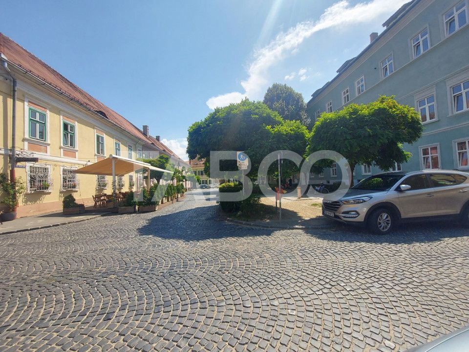 Apartament de vanzare 2 camere 68 mpu pivnita in Centrul Istoric Sibiu – fotografia 3 din 4
