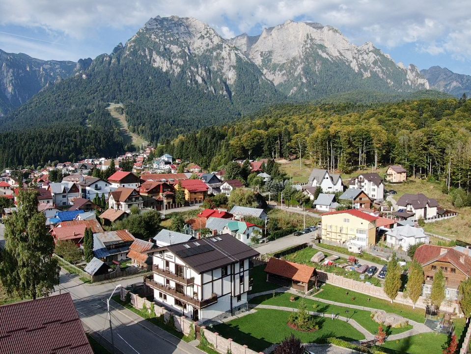 🏡 Vilă turistică de vanzare în Bușteni cu panorama superba catre ⛰️ Caraiman – fotografia 9 din 40