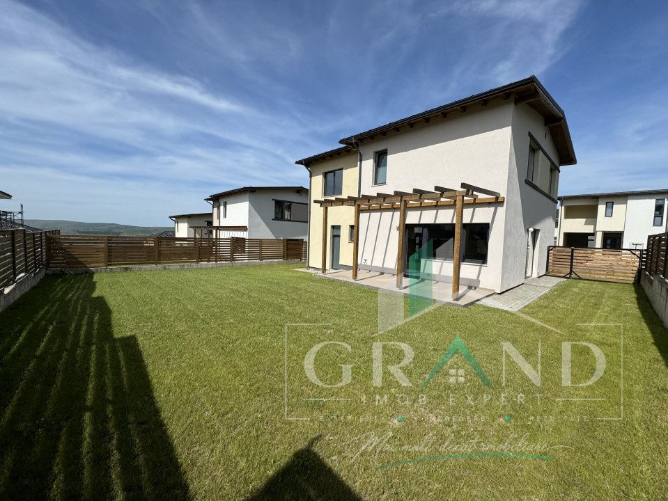 OPORTUNITATE!Casă individuală | 4 camere | 3 băi | Garaj | Terasă | Dezmir – fotografia 28 din 36