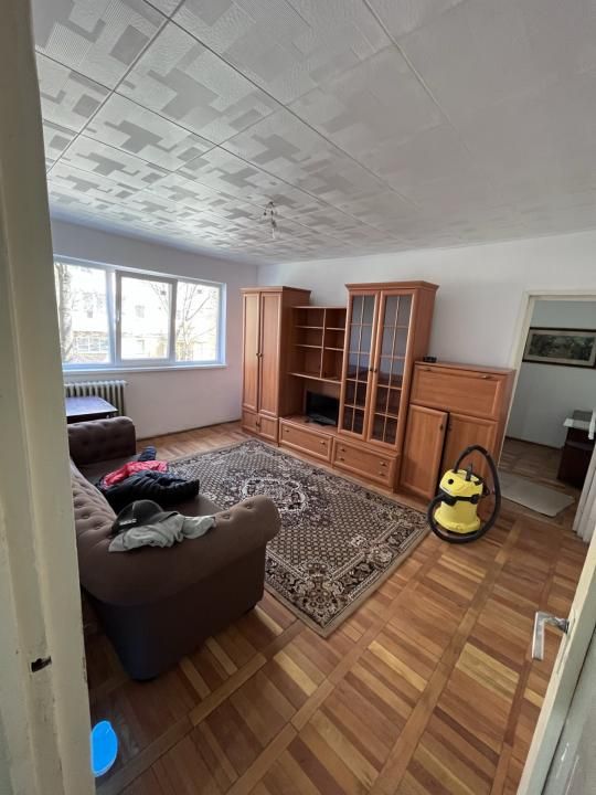 Apartament cu 2 camere, etaj 1 - Bogdanestilor – fotografia 2 din 6