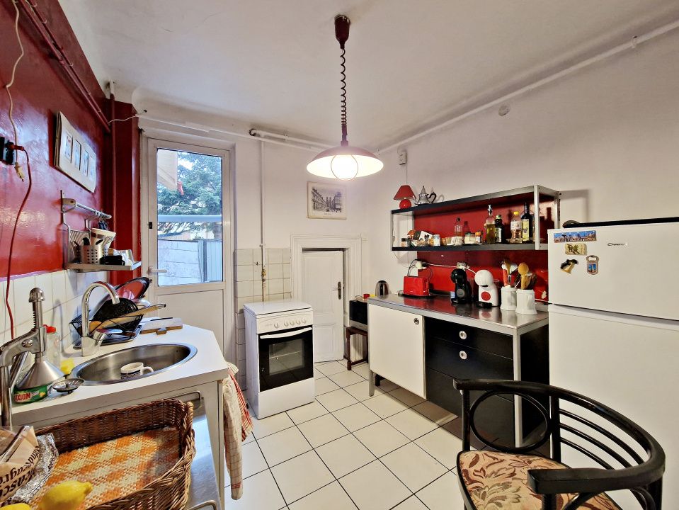 Casa veche renovata, parter+mansarda, curte proprie, Foisorul de Foc – fotografia 8 din 32