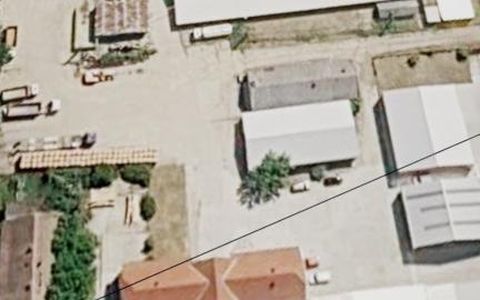 Corp administrativ si 8 hale de diferite dimensiuni