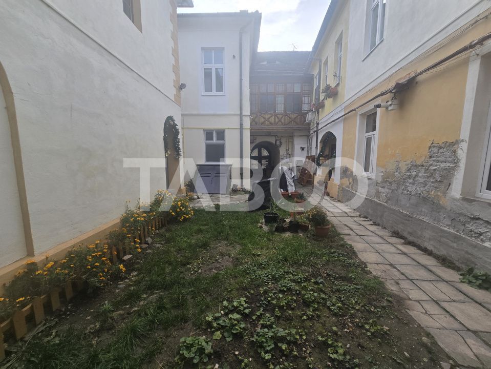 Apartament de vanzare 3 camere 2 bai Centrul Istoric Sibiu Comision 0 – fotografia 12 din 13