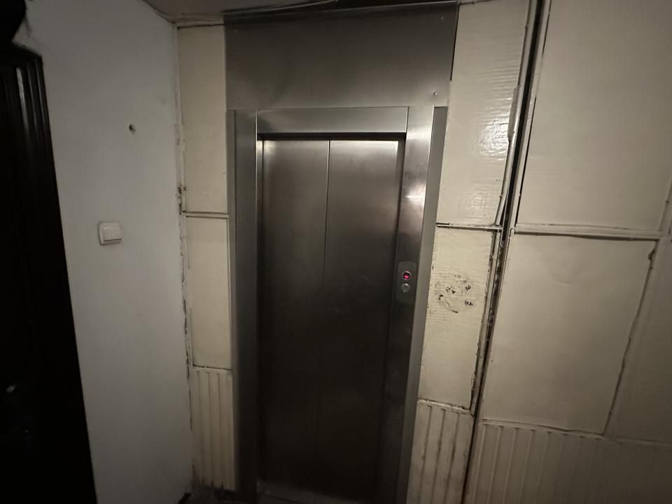 Berceni | 4 Camere | Etaj 5/10 | Bloc 1980 | Reabilitat | – fotografia 38 din 40