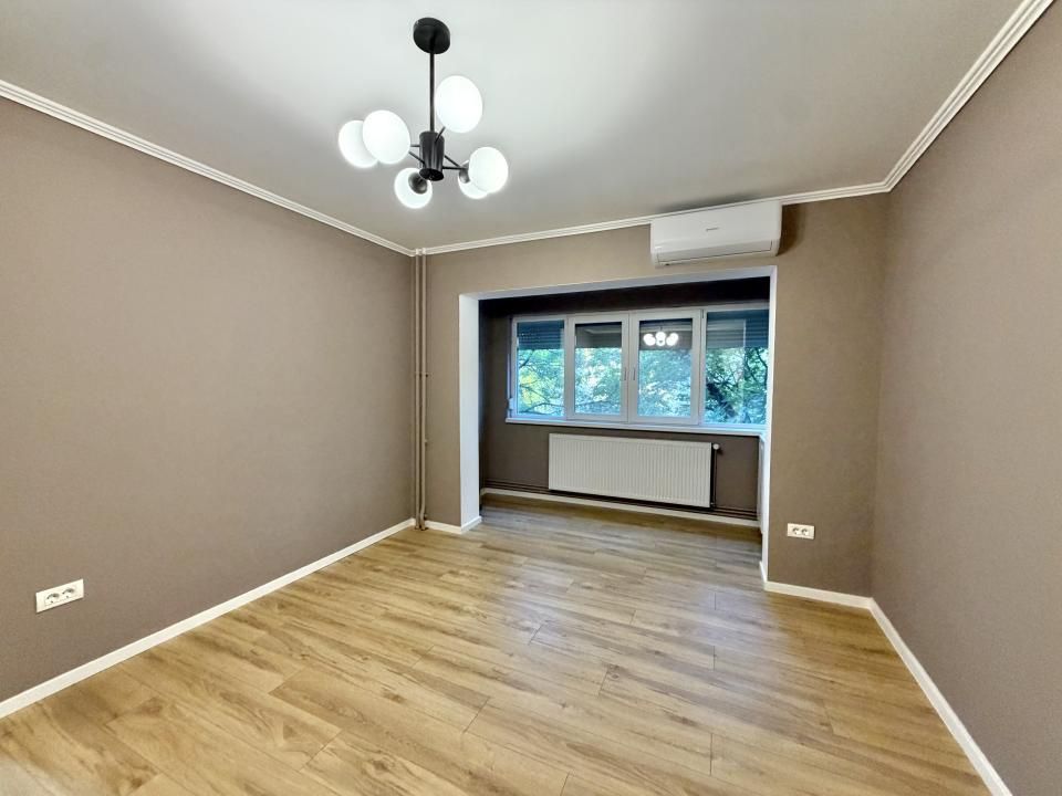 Apartament renovat complet, 2 camere, etaj 1- zona Gheorghe Lazar – fotografia 2 din 10