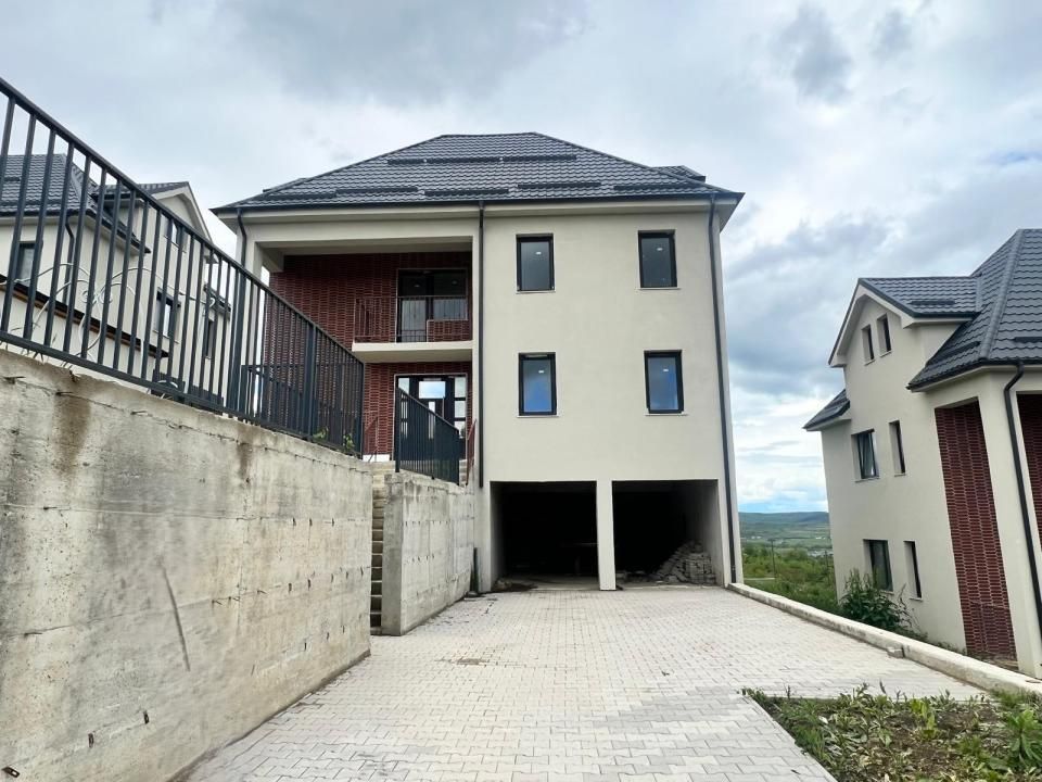 Casa individuala, 5 camere, 180 mp-Dezmir – fotografia 2 din 6