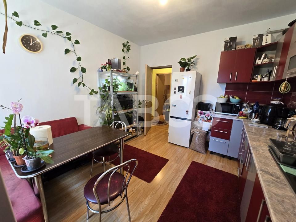 Apartament decomandat de vanzare 2 camere 64 mpu balcon Selimbar Sibiu – fotografia 2 din 11