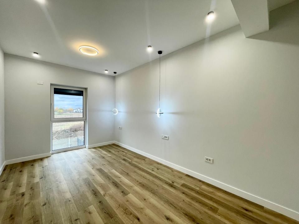 Duplex separat prin camera tehnica, 116mp utili - Mosnita Noua – fotografia 9 din 14