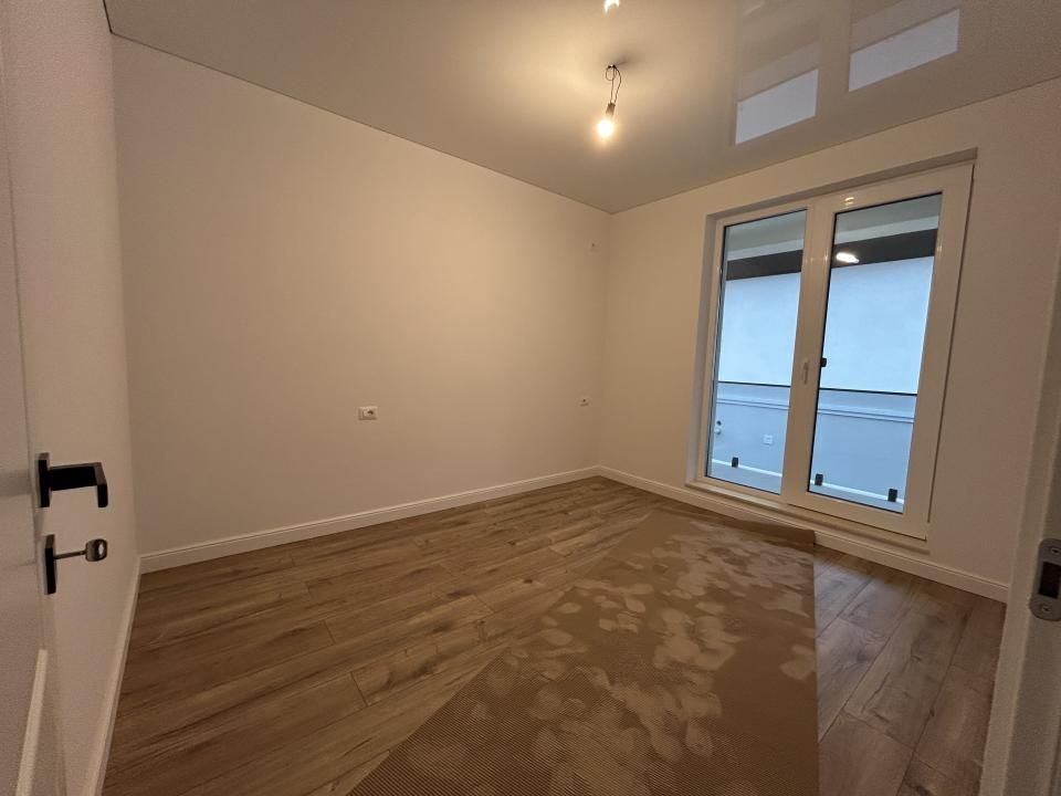 Casă individuală P+1E, 4 camere, 3 băi, dormitor matrimonial cu baie proprie – fotografia 10 din 15