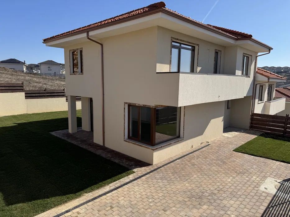 Casa cuplata/Duplex, 350mp teren, Dezmir – fotografia 1 din 8