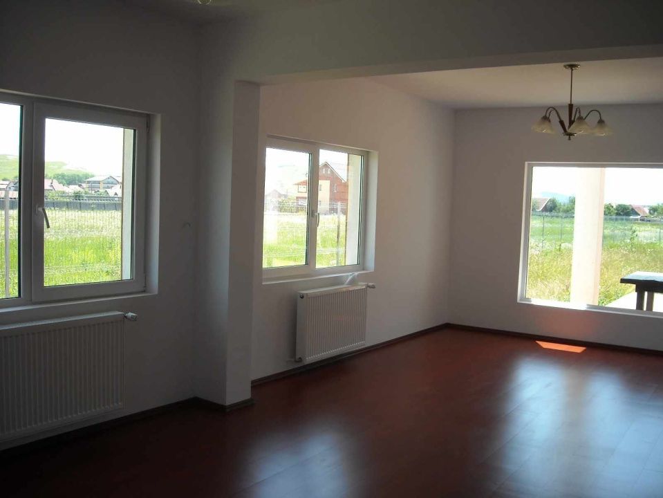 Casă P+M în Apahida – 140 mp utili, teren 700 mp, zonă rezidențială – fotografia 4 din 10