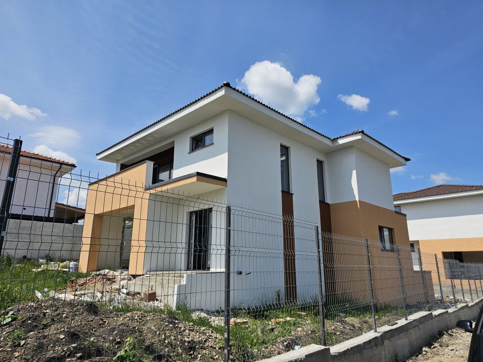 Casa individuala cu garaj si terase generoase in Chinteni – fotografia 7 din 21