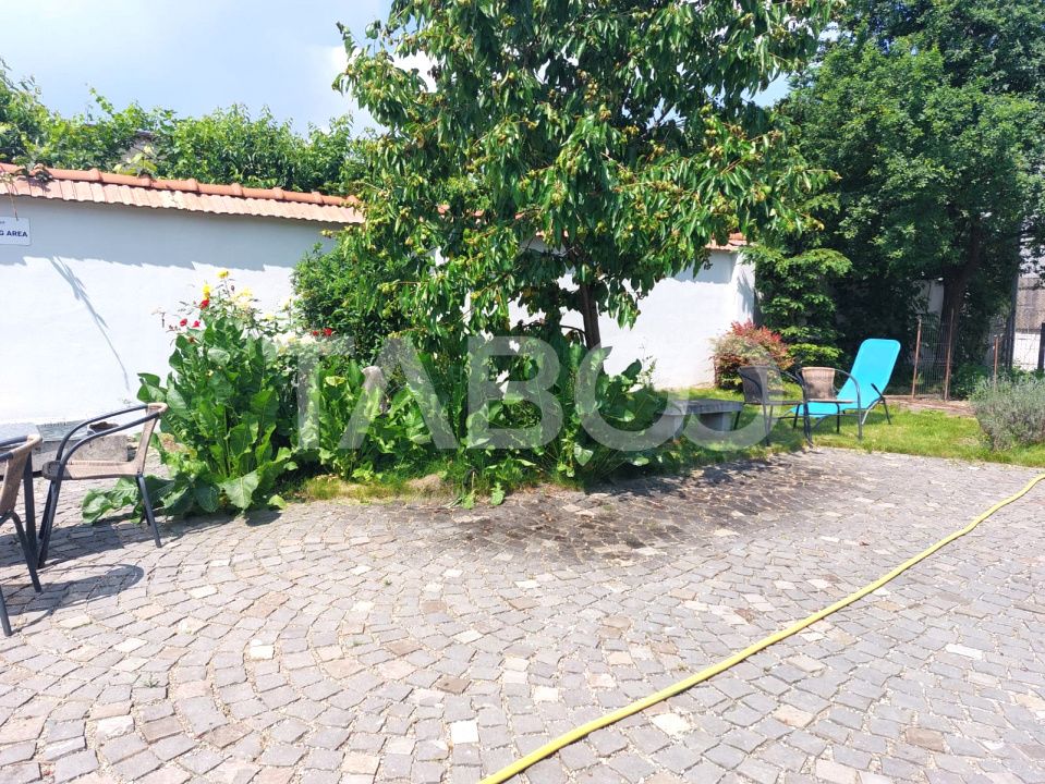 Casa de vanzare 3 camere 2 bucatarii 3 bai teren 340 mp Cisnadie – fotografia 34 din 36