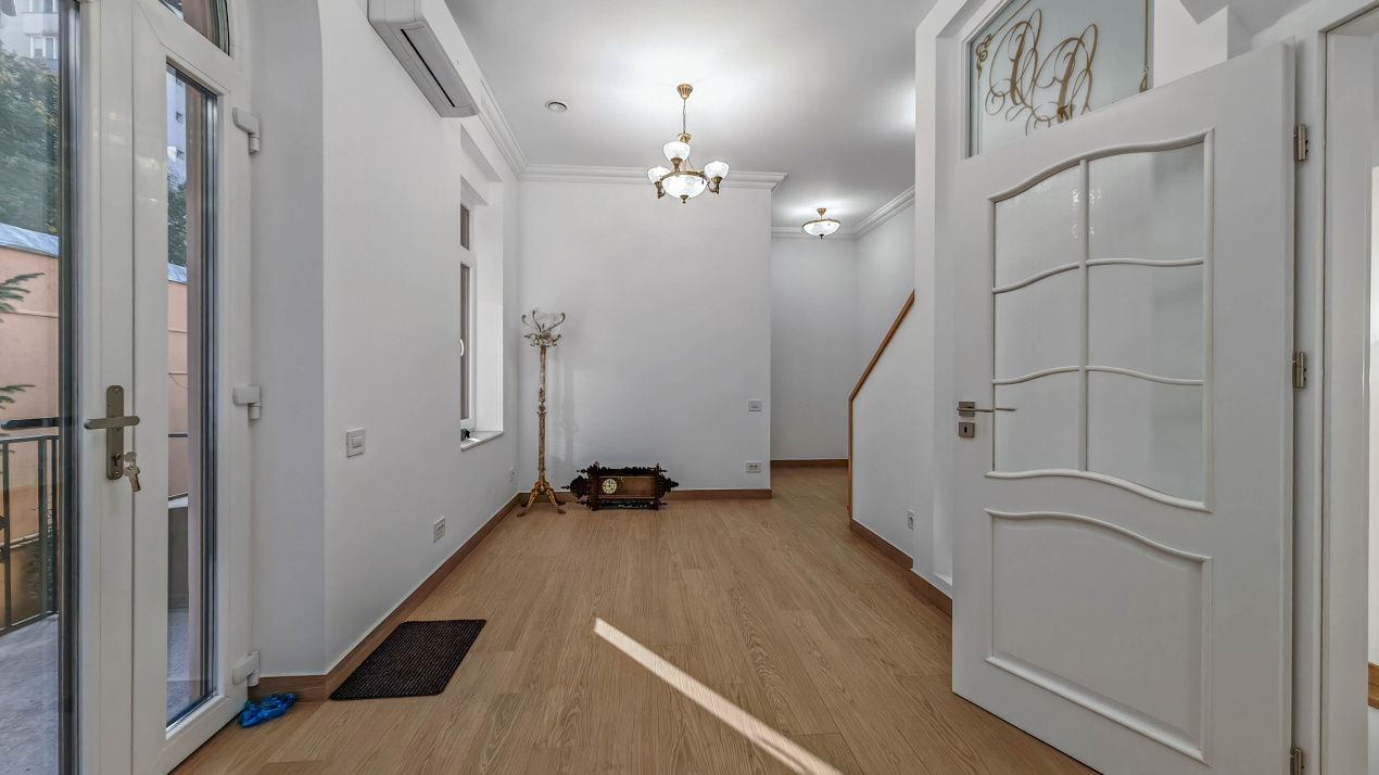 Casa individuala Piata Victoriei – fotografia 5 din 15