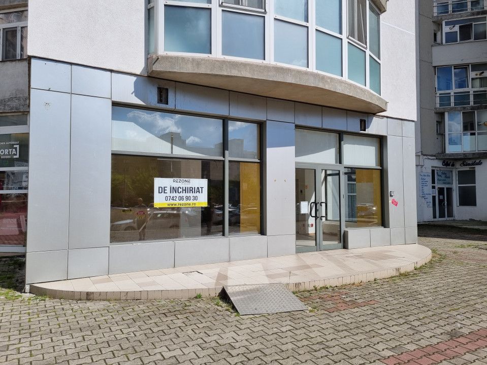 Spatiu comercial 9Mai 82 # peco Moll – fotografia 4 din 17