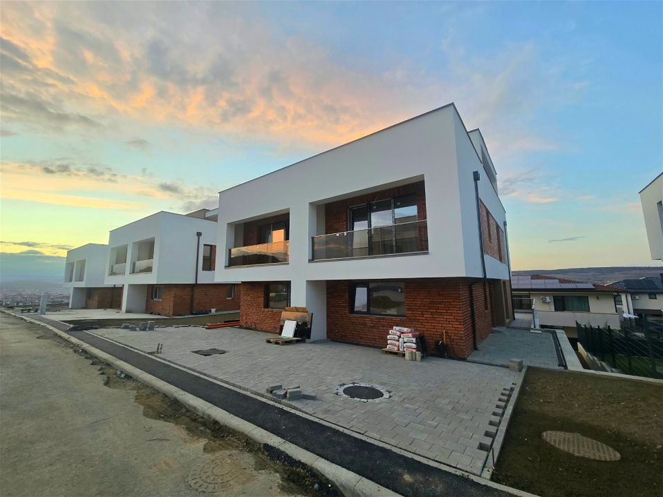 Duplex | 180mp utili | D+P+E+terasă circulabilă 60mp | zona Vivo – fotografia 2 din 6