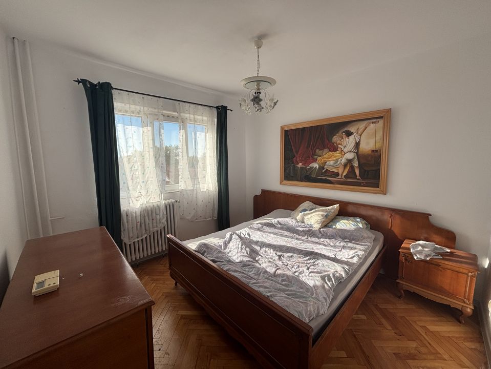 Apartament de inchiriat cu 3 camere in zona Dambovita – fotografia 1 din 17