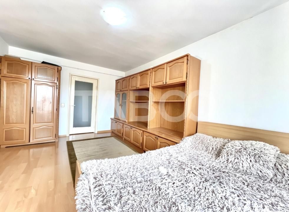 Apartament cu 2 camere de vanzare Grigorescu izolat cu lift si balcon – fotografia 1 din 9