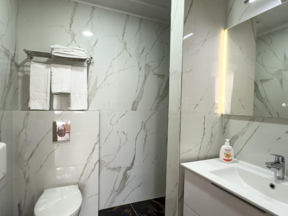 Cladire hoteliera complet echipată | 28 unitati de cazare | 2.186 mp – fotografia 25 din 33