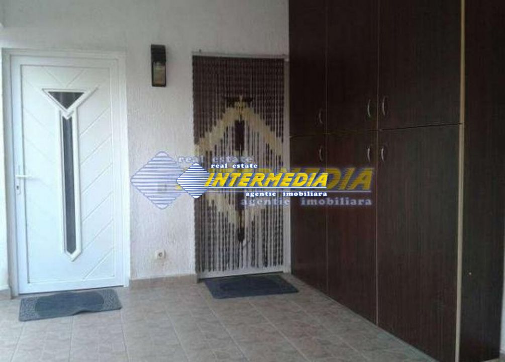 Casa de vanzare I in Alba Iulia I 7 camere I cu 1500 mp teren I 3 Garaje I – fotografia 4 din 8