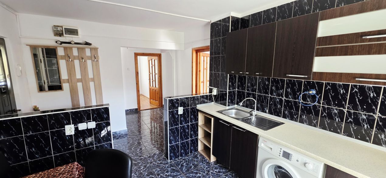 3 camere cu 2 bai si 2 balcoane – fotografia 8 din 14