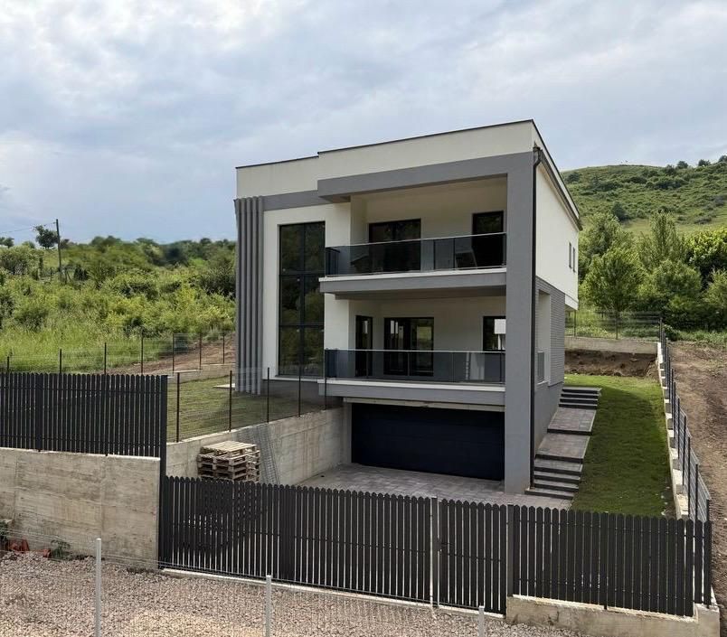 Casă nouă cu priveliște spre pădure în zona Făget – Drumul Sfântul Ioan – fotografia 4 din 10