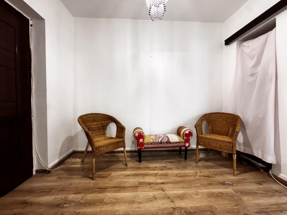 Apartament cu 2 camere si balcon | etaj 1 | Mioritei | de vanzare – fotografia 6 din 13