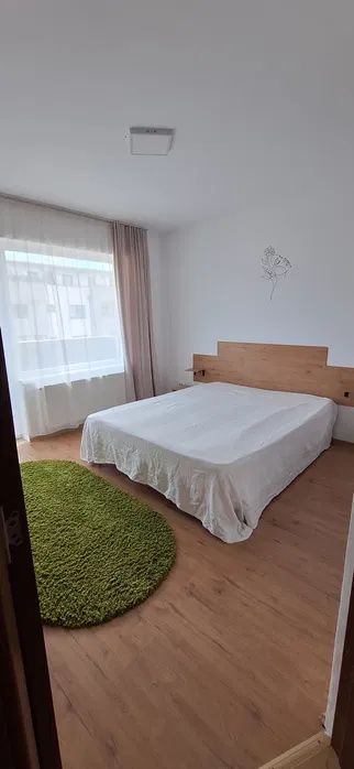 Apartament modern cu 2 camere, parcare și balcon generos – de închiriat – fotografia 3 din 6
