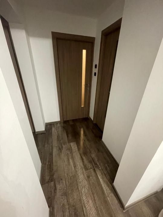 Apartament 3 Camere Decomandat, 80 mp, Etaj 2 - Zona Clubul Sportiv, Târgoviște – fotografia 10 din 15