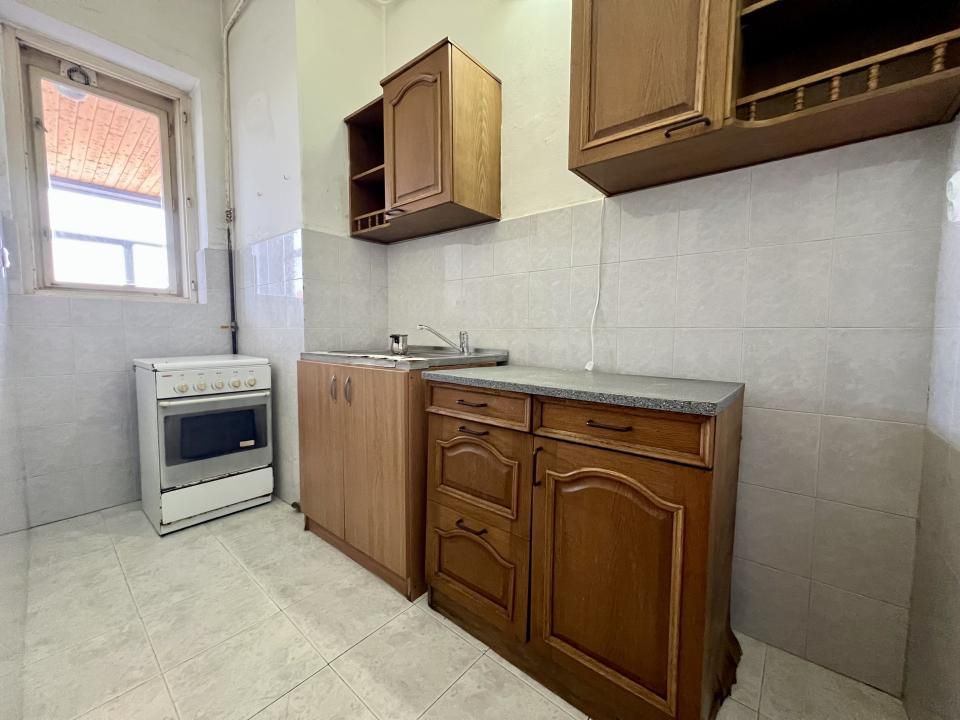 Apartament 4 camere, circular, 126 mp utili, etaj 1 - Zona Balcescu – fotografia 5 din 12