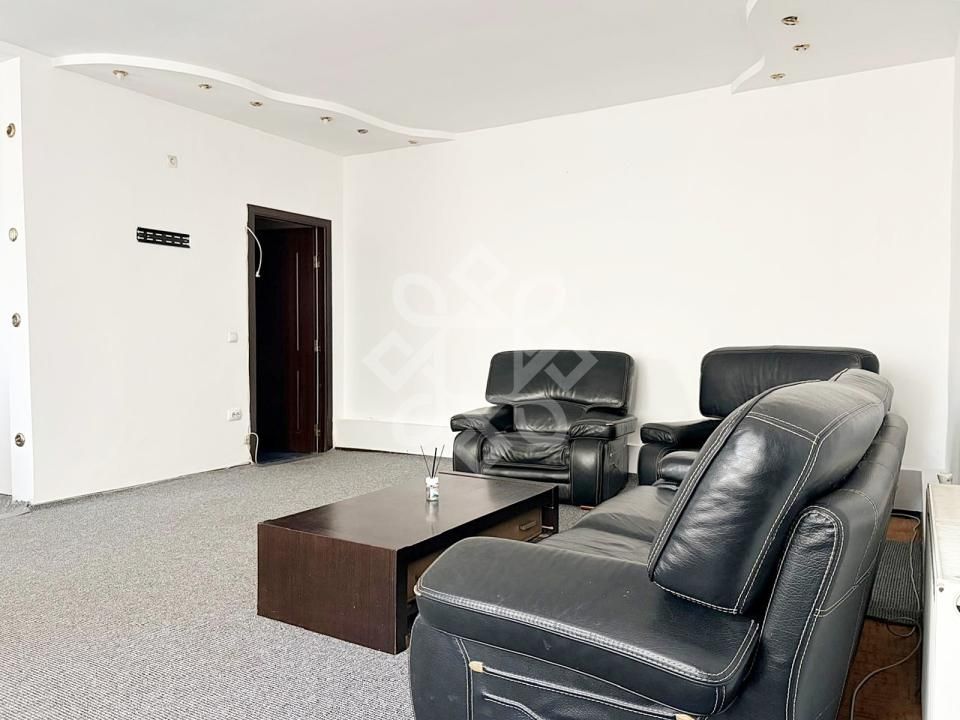 Apartament la casa, curte proprie, strada Nicolae Jiga, Oradea – fotografia 13 din 18