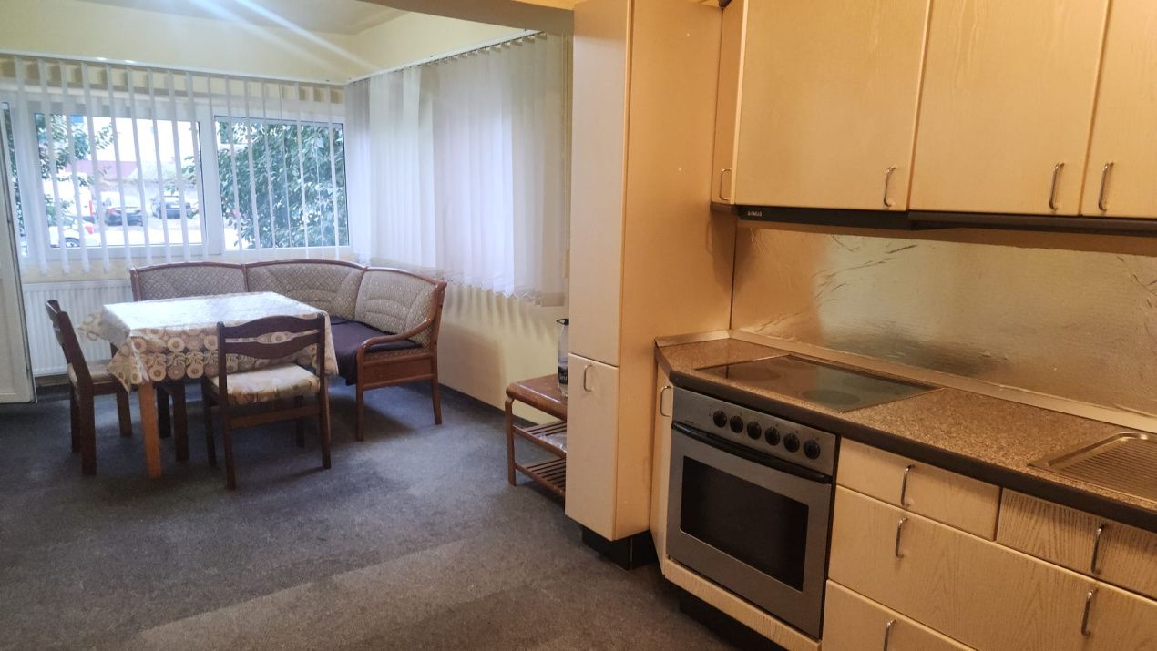 Apartament 3 camere - De inchiriat - Str Lunga – fotografia 3 din 8