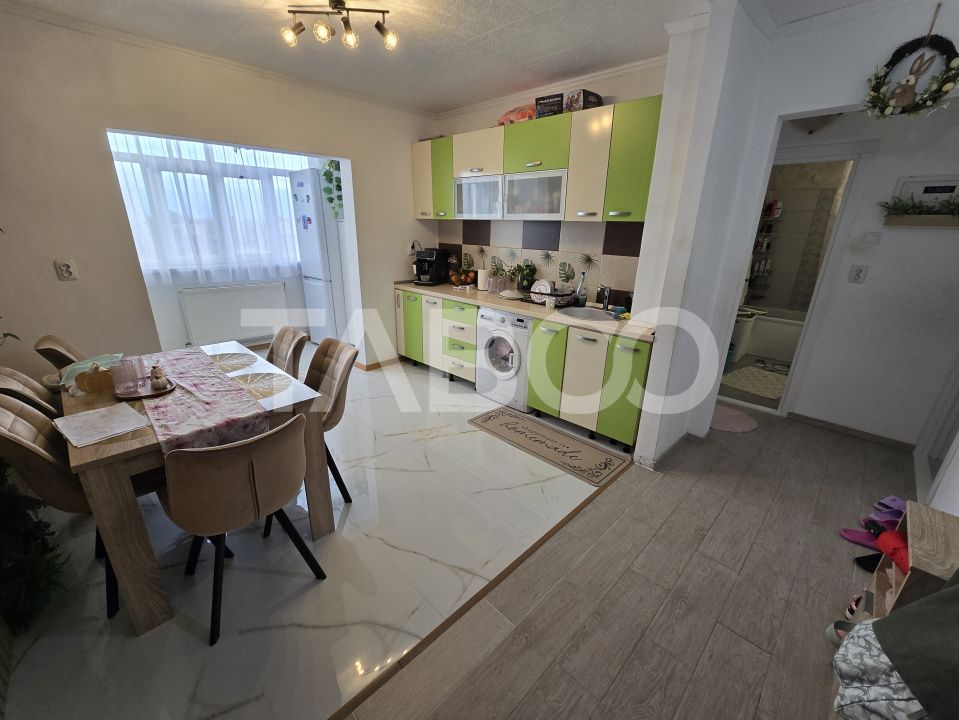 Apartament decomandat de vanzare mobilat pivnita Vasile Aaron Sibiu – fotografia 6 din 17