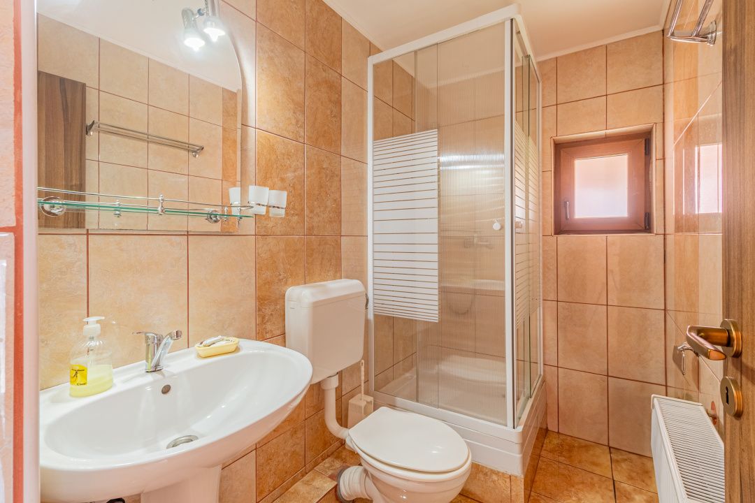 Proprietate/casa  unică în Râșnov, Brasov, Comision 0% – fotografia 9 din 35