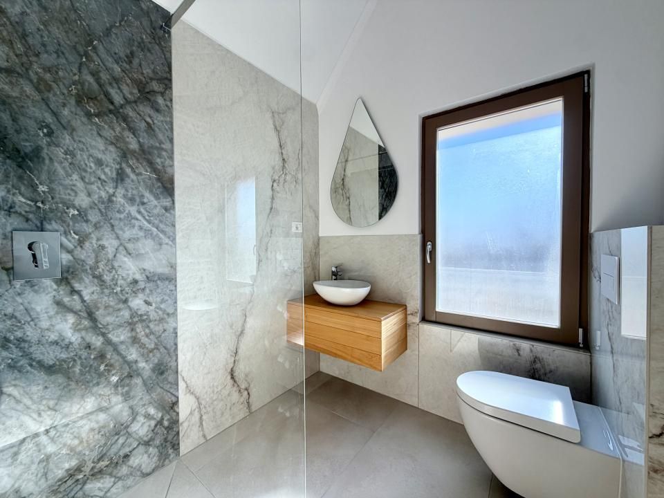 Casa spatioasa, 5 camere, 121 mp utili, 340 mp teren - Dumbravita – fotografia 13 din 15