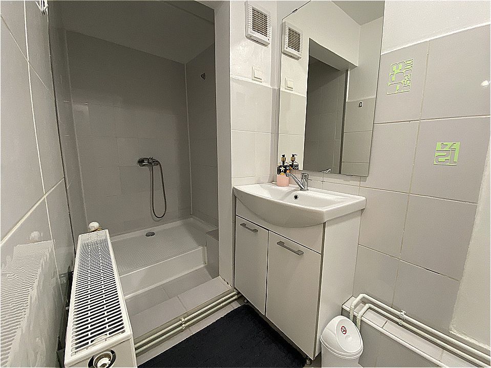 Ultracentral Brașov | Studio cu terasă 25 mp & vedere Tâmpa | 0% comision – fotografia 10 din 12