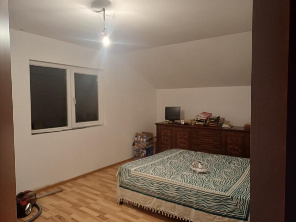 Vilă 4 camere cu garaj dublu, teren 500 mp, Albota – zonă centrală – fotografia 7 din 7