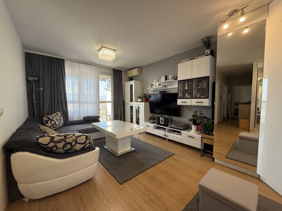 Apartament 3 camere, decomandat, 70 mp utili - Lipovei – fotografia 1 din 9