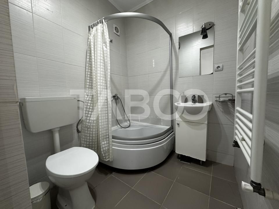 Apartament de vanzare 2 camere pretabil spatiu comercial strada Ocnei – fotografia 7 din 8