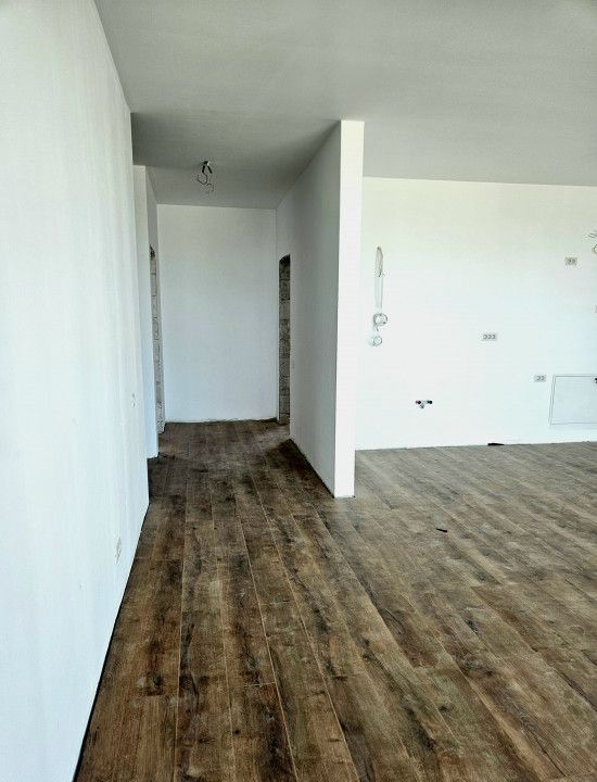 Apartament 3 camere Zona Mamaia Nord- la 200 m de plaja – fotografia 4 din 16