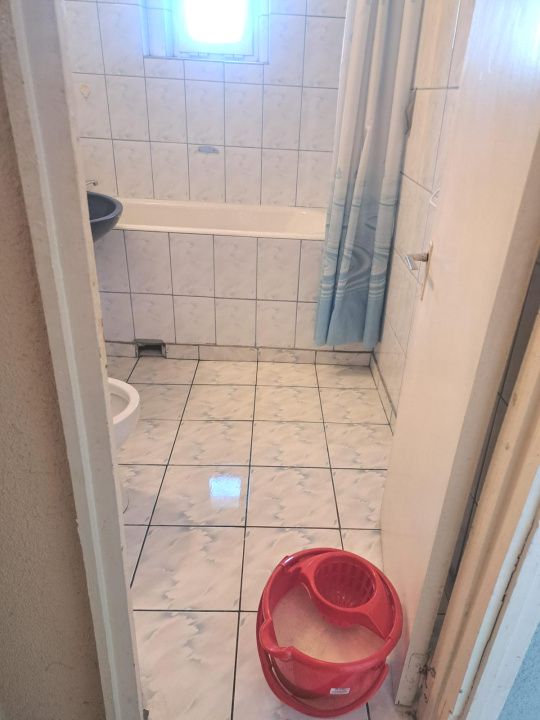 Apartament 3 camere decomandat, 2 balcoane, Exercițiu – Pitești – fotografia 6 din 11