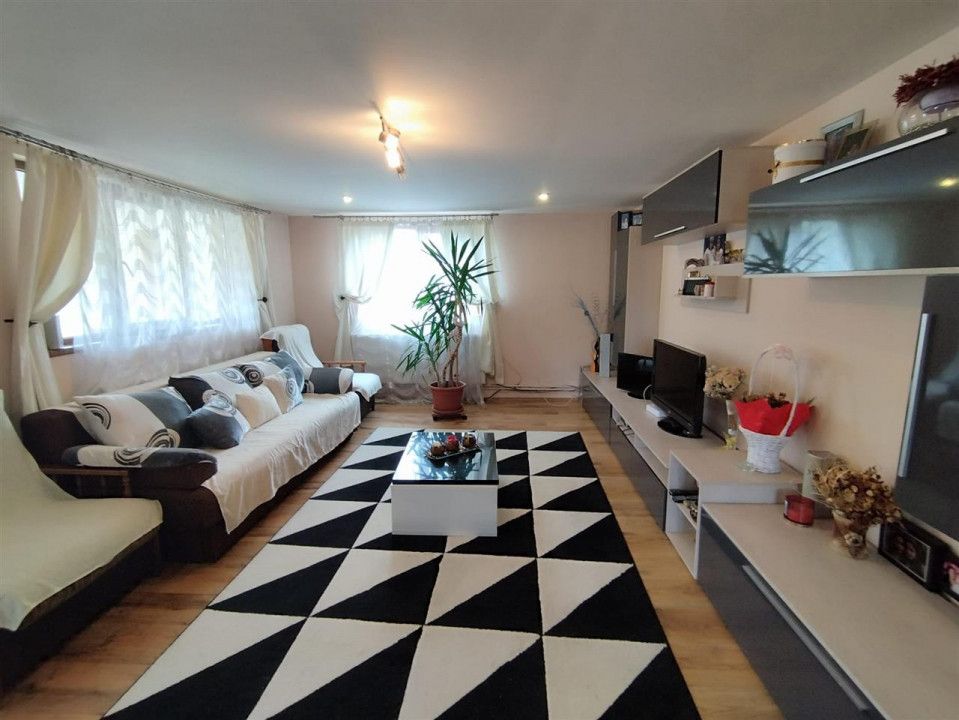 COMISION 0! Casa individuala 249 mp, cu teren 1.300 mp, zona Tautiului! – fotografia 2 din 26