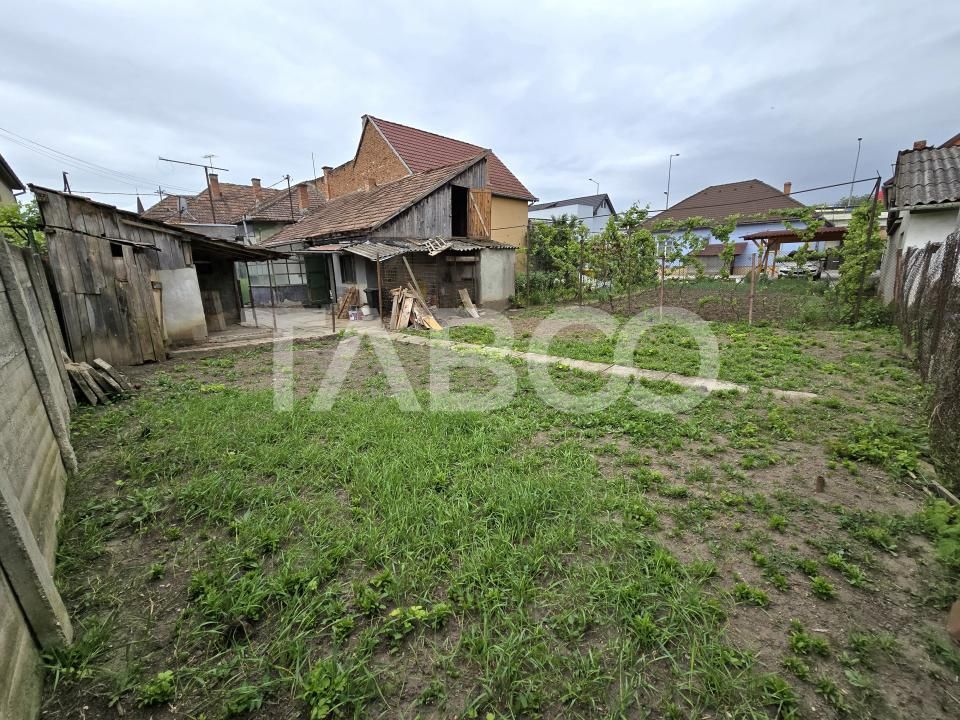 Casa de vanzare cu teren 412 mp pivnita garaj in Terezian Sibiu – fotografia 30 din 34