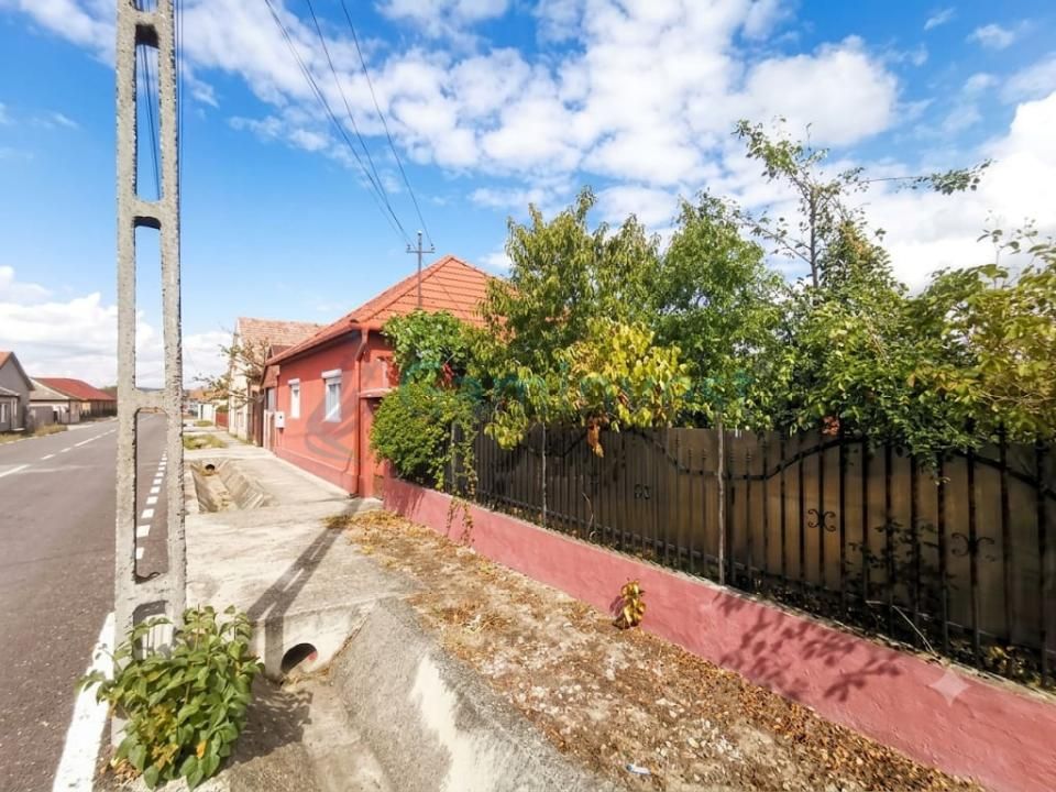 Casă de vânzare cu 3 camere în Tileagd, județul Bihor – fotografia 2 din 12
