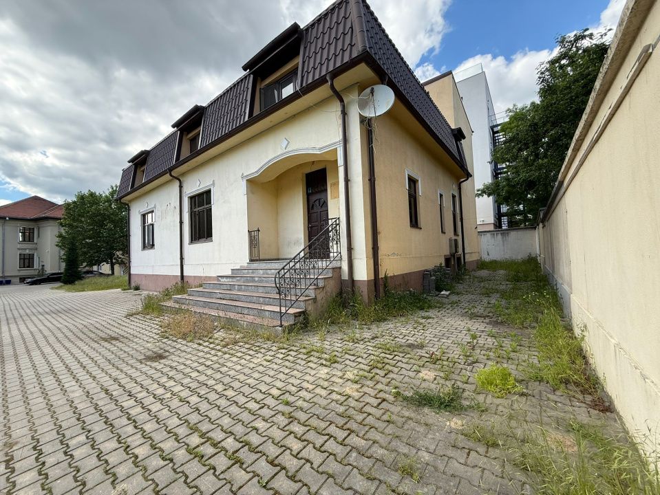 Casa, D+P+M, 435,16 mp, Centru, Zona KM 0 – fotografia 3 din 29