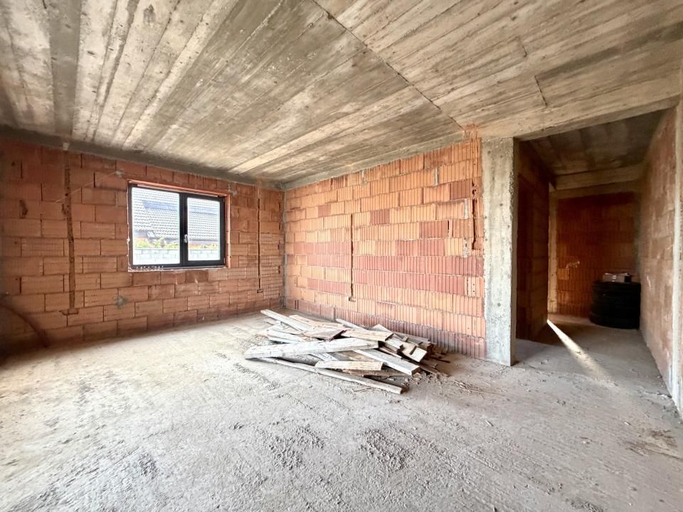 Duplex la rosu, 4 camere, 118 utili, 389 mp teren - Sanandrei – fotografia 4 din 9